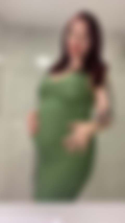 31 Semanas de embarazo con vestido verde para adorar el
