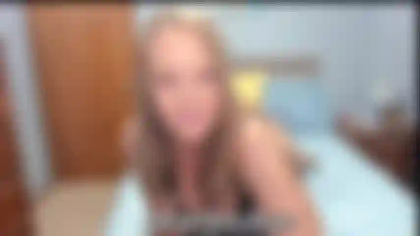 Milroleplay-tittyplay- juego de rol corto de suegra mostrando las tetas hablando de ti follándolas.