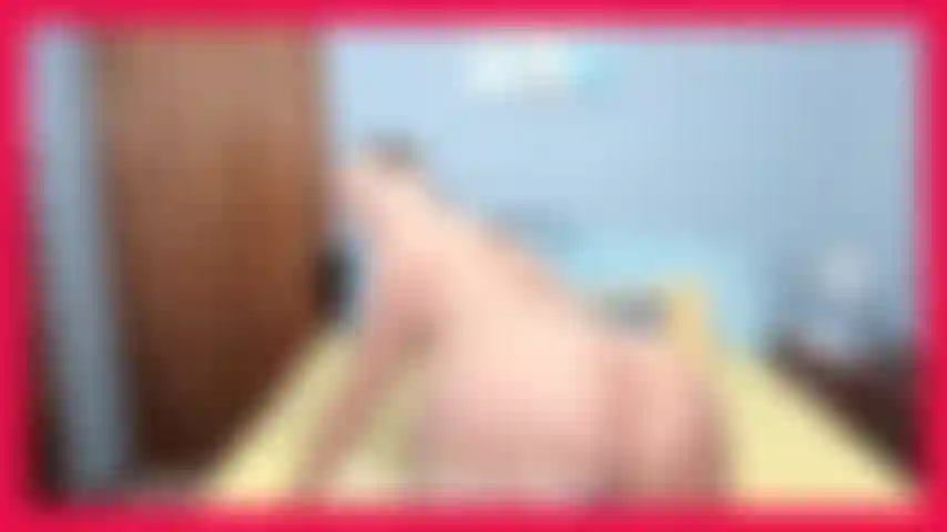 Mistressronidirtybitchboy, adora mi trasero mientras te uso como una pequeña perra.