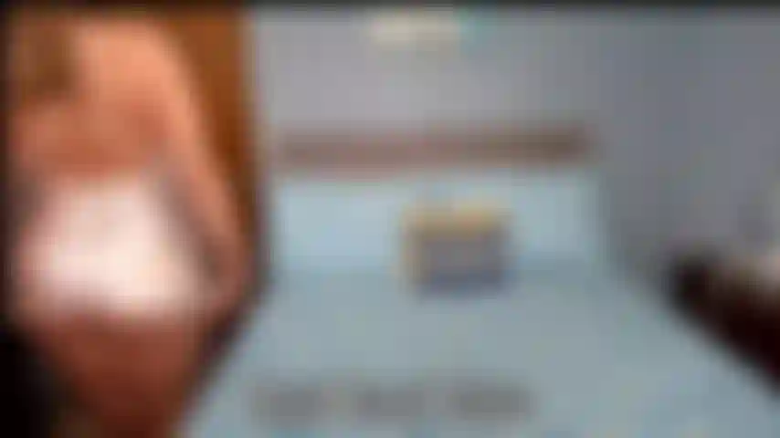 Camisón corto de satén para lucir.