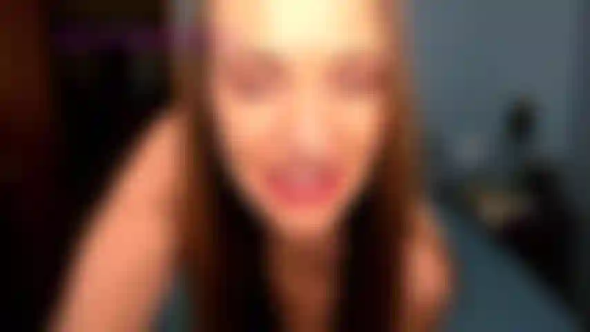 Una secretaria cachonda que engaña al juego de roles de su esposo: un juego de roles caliente de mí como tu secretaria cachonda que te dice que quiero que me folles a pesar de que estoy casada, te digo que creo que eres más grande que mi esposo y quiero que lo hagas cum en mí mientras él mira.