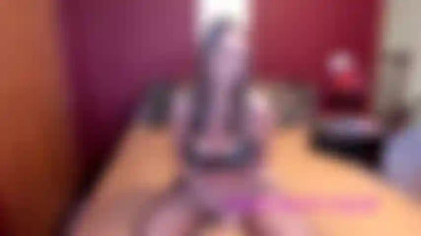 Recopilatorio de shows de eructos. Mostrando mi trasero y mis grandes tetas mientras eructo y doy instrucciones / aliento para masturbarme.