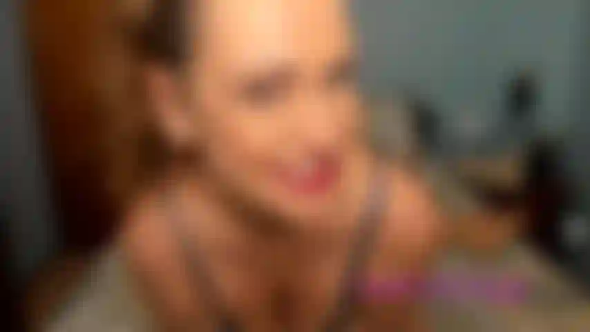 Compilación de juegos de rol divertidos. Tía, mami, vecina cachonda, mejor amiga mamá, novio compañero de trabajo descubre que soy modelo cam, madrastra. Habla sucio, joi, gran culo provocando/temblando. Juega con los juguetes.