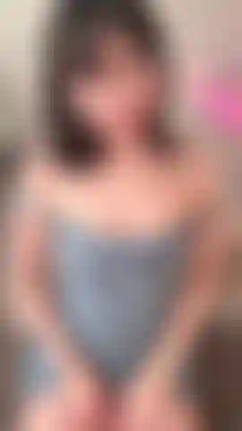 Bouncing up and down on your cock in my new place 🥰 help me break in my new room