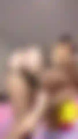 Catgirl te provoca con su culo gordo.