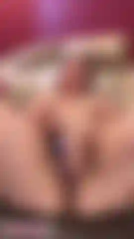 Can't resist grabbing my favourite vibrator and cumming nice and hard for you!