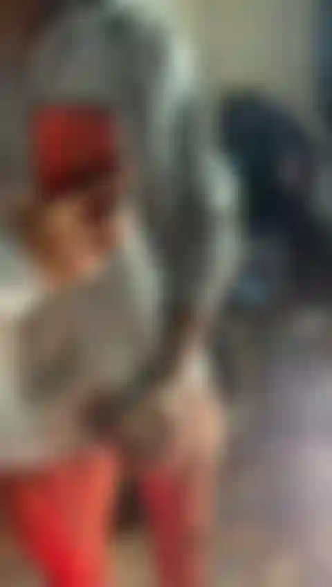 Gran semen en el morror.