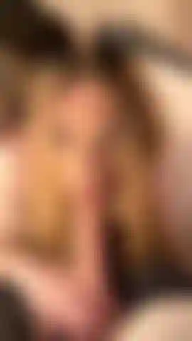 Chica conejita envolviendo sus lametones alrededor de tu polla, ¡1 minuto de diversión mamando la polla en pov!