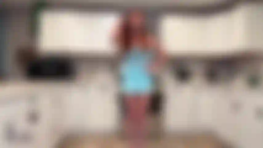 Bombeadora de porno gay inducida por brat - ¡sé lo que realmente necesitas, siempre lo sé! Anhelas a una dominatrix brat ardiente que te haga hacerte una paja con pollas enormes en una pantalla. Adorando esas pollas enormes mientras te hago ponerte cada vez más duro con el porno gay. Estarás completamente adicto al porno gay para cuando termine de entrenarte. ¡Sométete a la princesa y córretela con eso! Intentas convencer a todos de que eres hetero pero en el fondo sabes que te encanta hacerte una paja con pollas enormes cuando nadie te mira. Y con un cuerpo sexy como este, ¿hay algo que no pueda hacerte hacer? ¡Incluye una cuenta regresiva para hacerte correrte con porno gay!