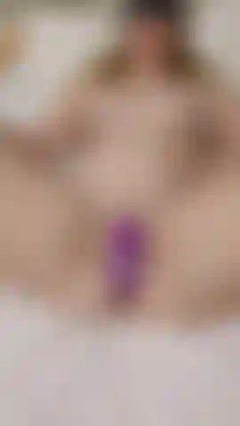 Masturbación con juguetes sexuales con orgasmo!