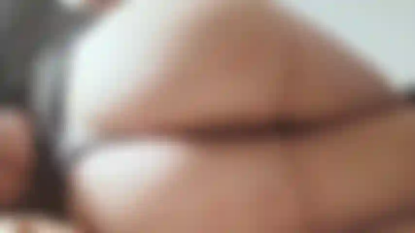 Una pequeña muestra de juego anal en primer plano usando algunas cuentas vibradoras. ¡El audio llegará a los videos pronto!
