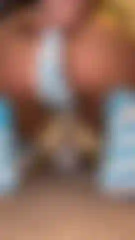 Montando consolador claro.