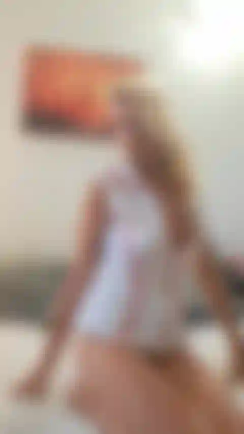 Placer con consolador y orgasmo.