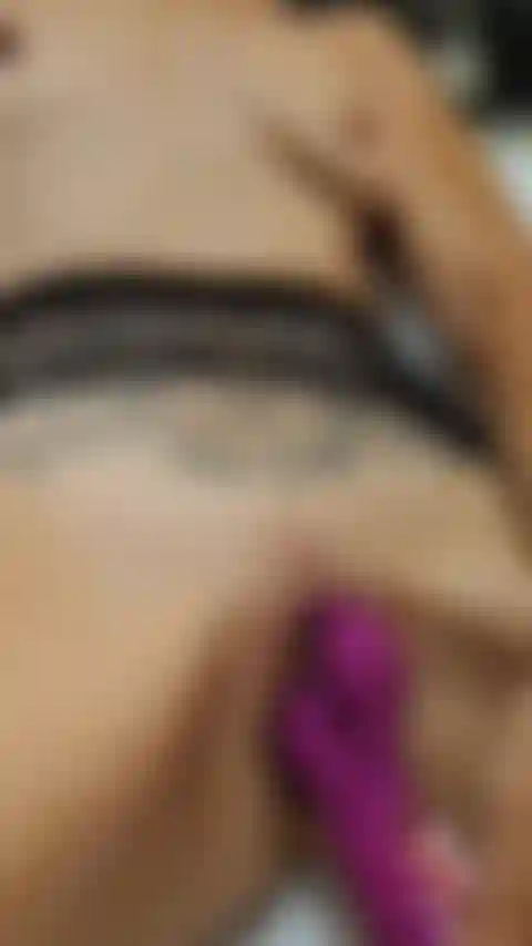 Orgasmo con mi consolador.