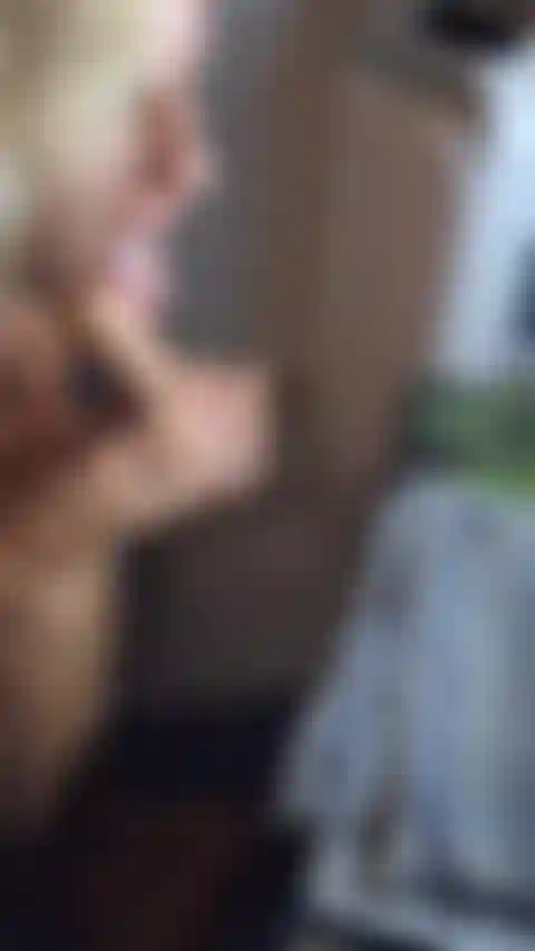 Me encanta masturbarme mirándote, juguete, dedos en mi hermoso coño.