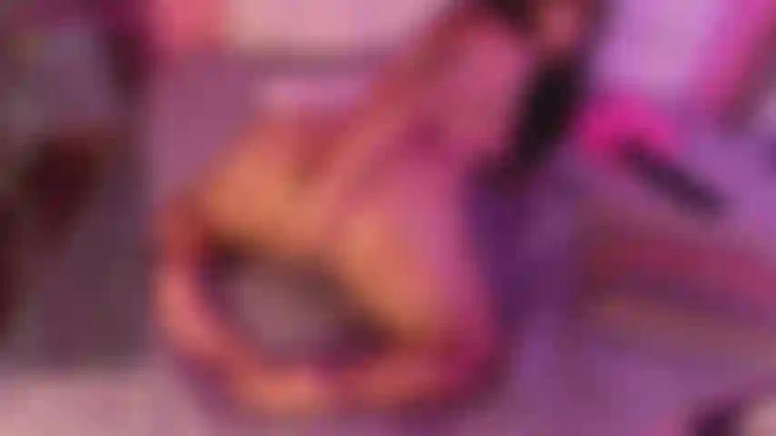 Me encantaría rebotar mi trasero en tu cara.