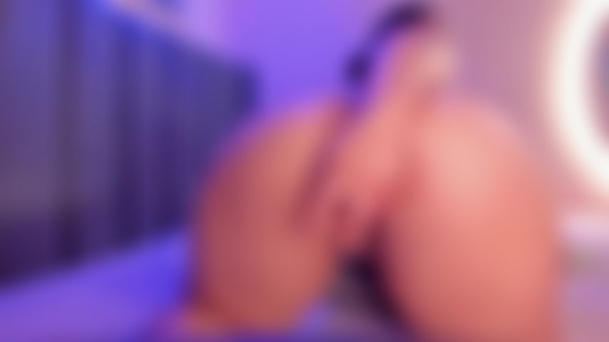 Folla mi coño apretado a lo perrito.