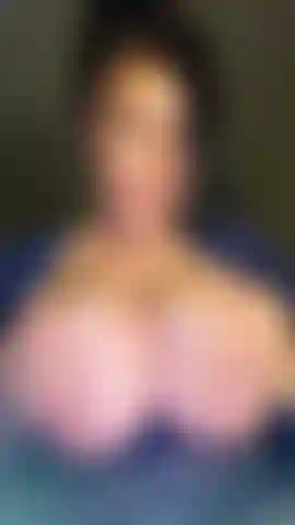 ¿Te gustan las tetas grandes y jugosas?