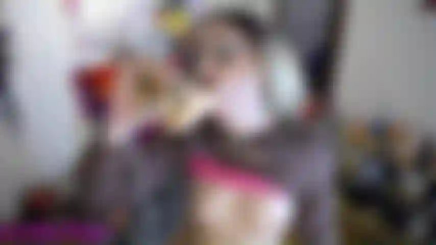 Actuando como una loca follando boca muy descuidada + squirt.