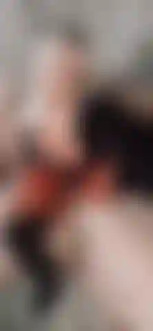 Coño mojado y juego con las tetas.