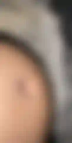 Solo mi barriga redonda, firme, y luciendo extra tentadora hoy 😏.