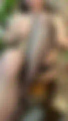 Cuerpo desnudo y medias de nylon suaves.