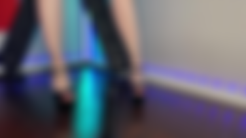 Cornuda por mis pies de diosa.