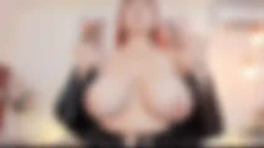 Te quiero todo sobre mi cara y mis tetas.