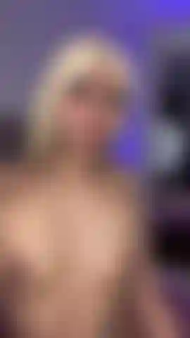 Te muestro mis hermosas tetas.